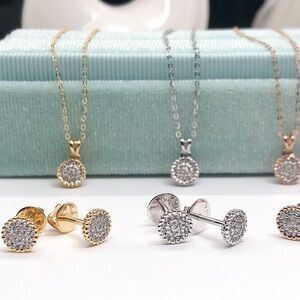 0.25ct natural diamond earrings in 14karat pure gold